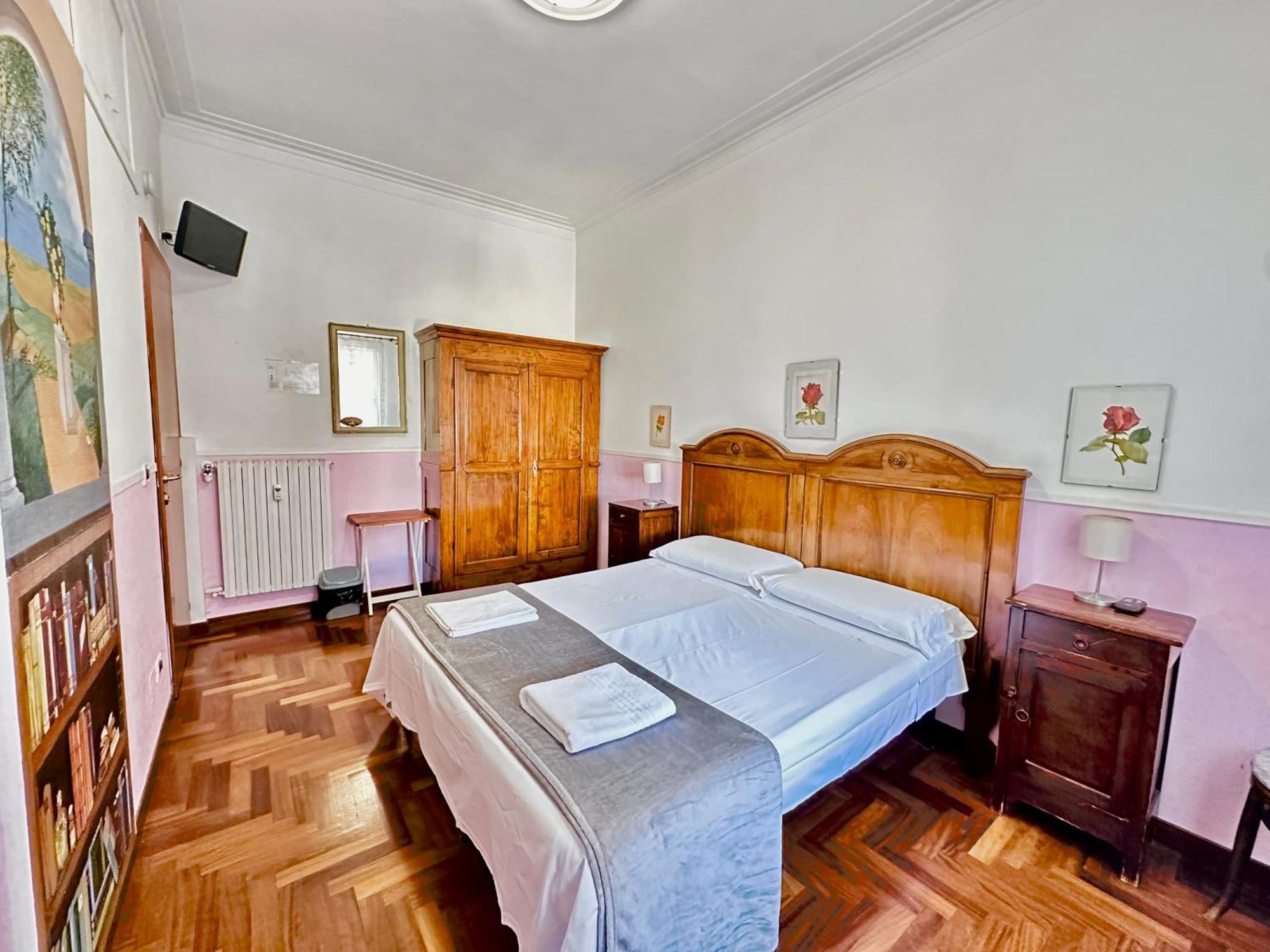 Pardis Guest House ローマ エクステリア 写真