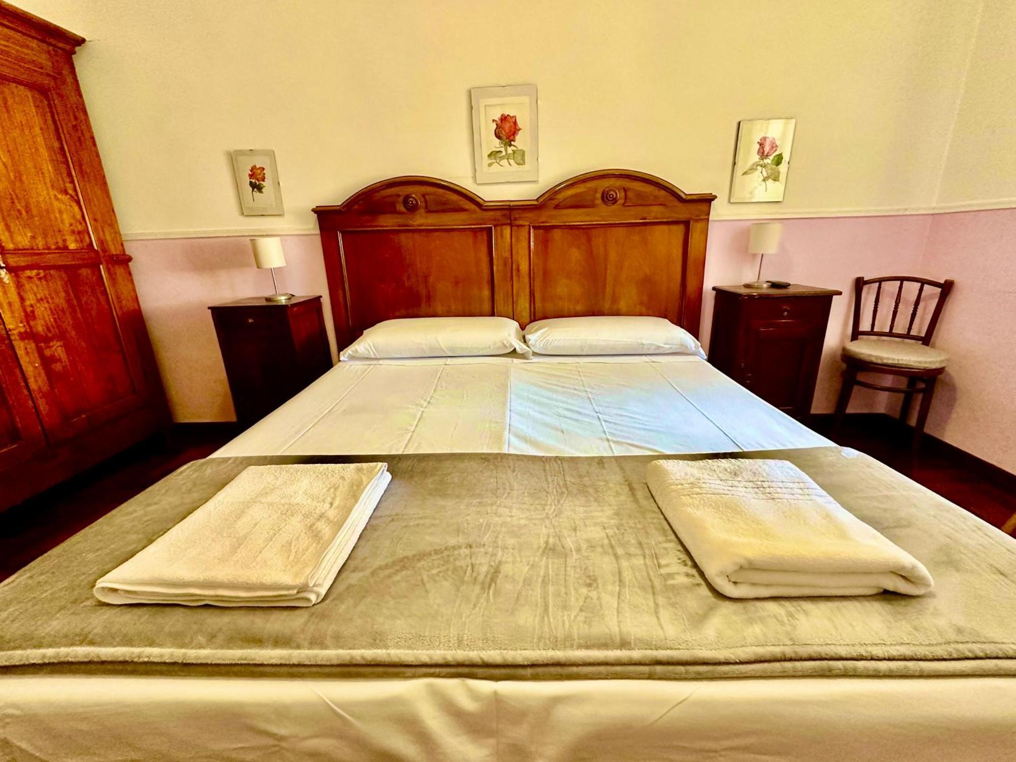 Pardis Guest House ローマ エクステリア 写真